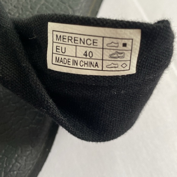 Black Slingback Thong Flip Flops - Picture 4 of 5